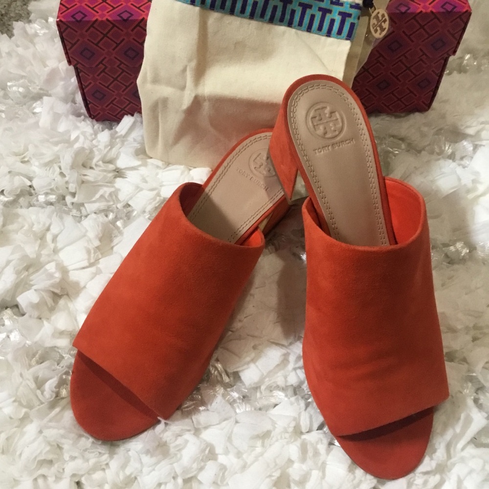 ✨EUC Tory Burch Orange Suede Size 8.5 Mules